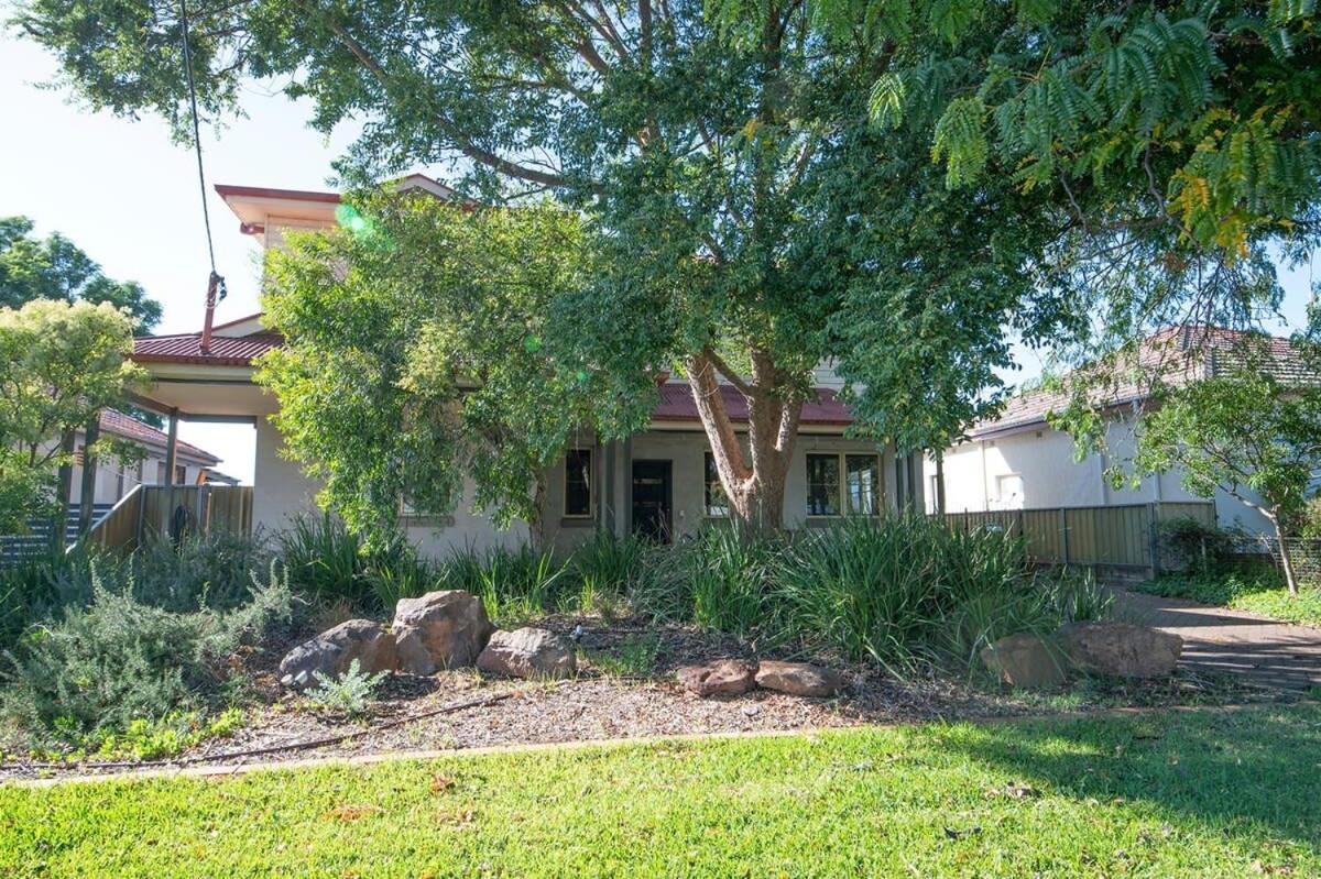 Tranquil Taylor - Two-Storey Cbd Family Home, Bbq Dubbo Exterior foto